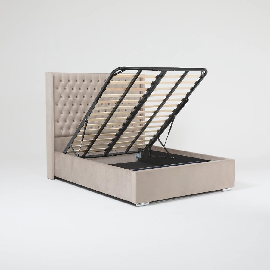 The Majestic Wingback - Horizon and Stone