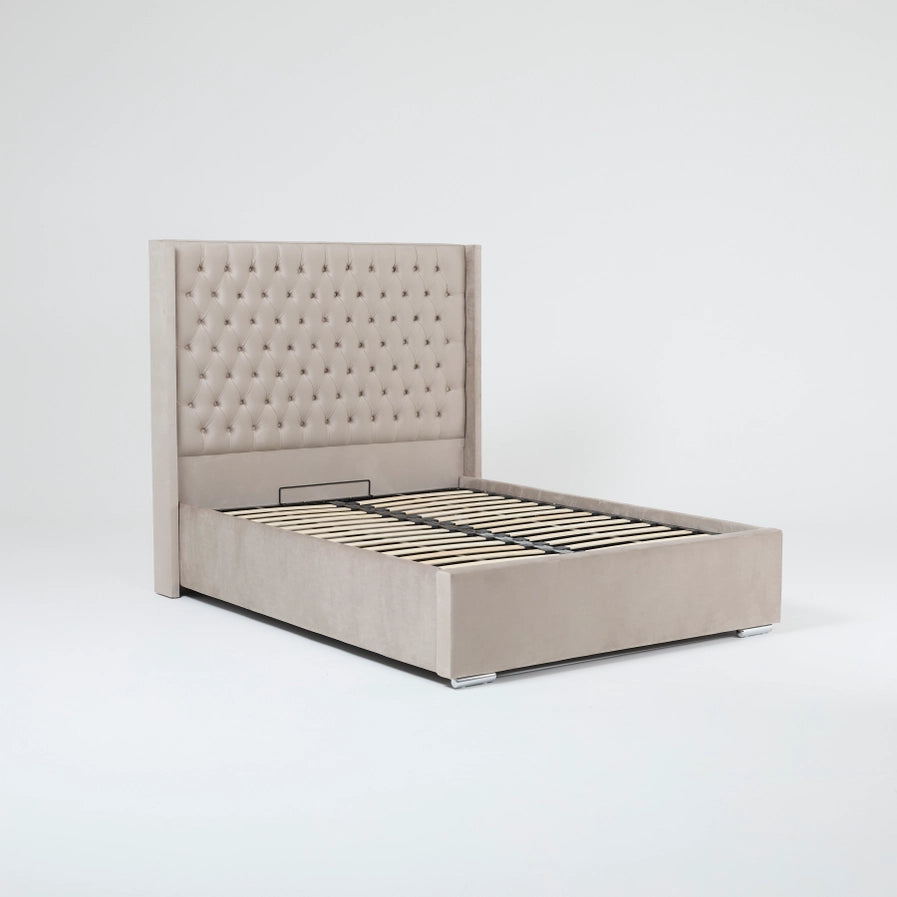 The Majestic Wingback - Horizon and Stone