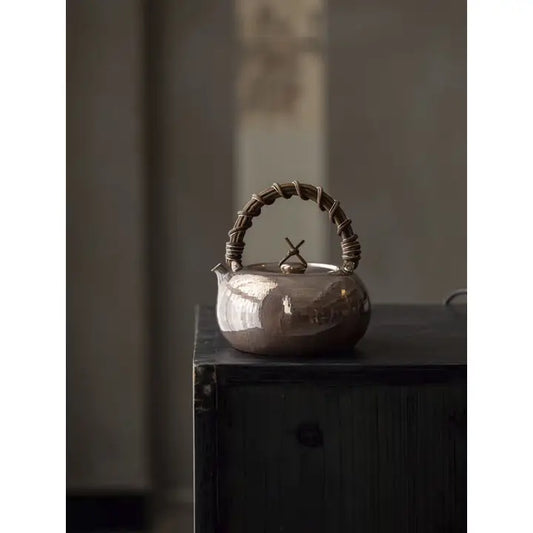 [蔓生敘古X Chingshui Tang] Kitamura One-Piece Forged Silver Teapot – 424g Hand-Hammered Fine Silver Teaware By Kitamura Studio