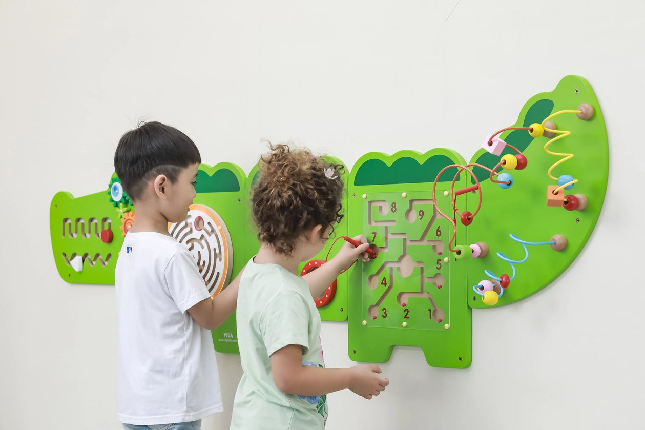 Viga Crocodile Wall Toy - Horizon and Stone 