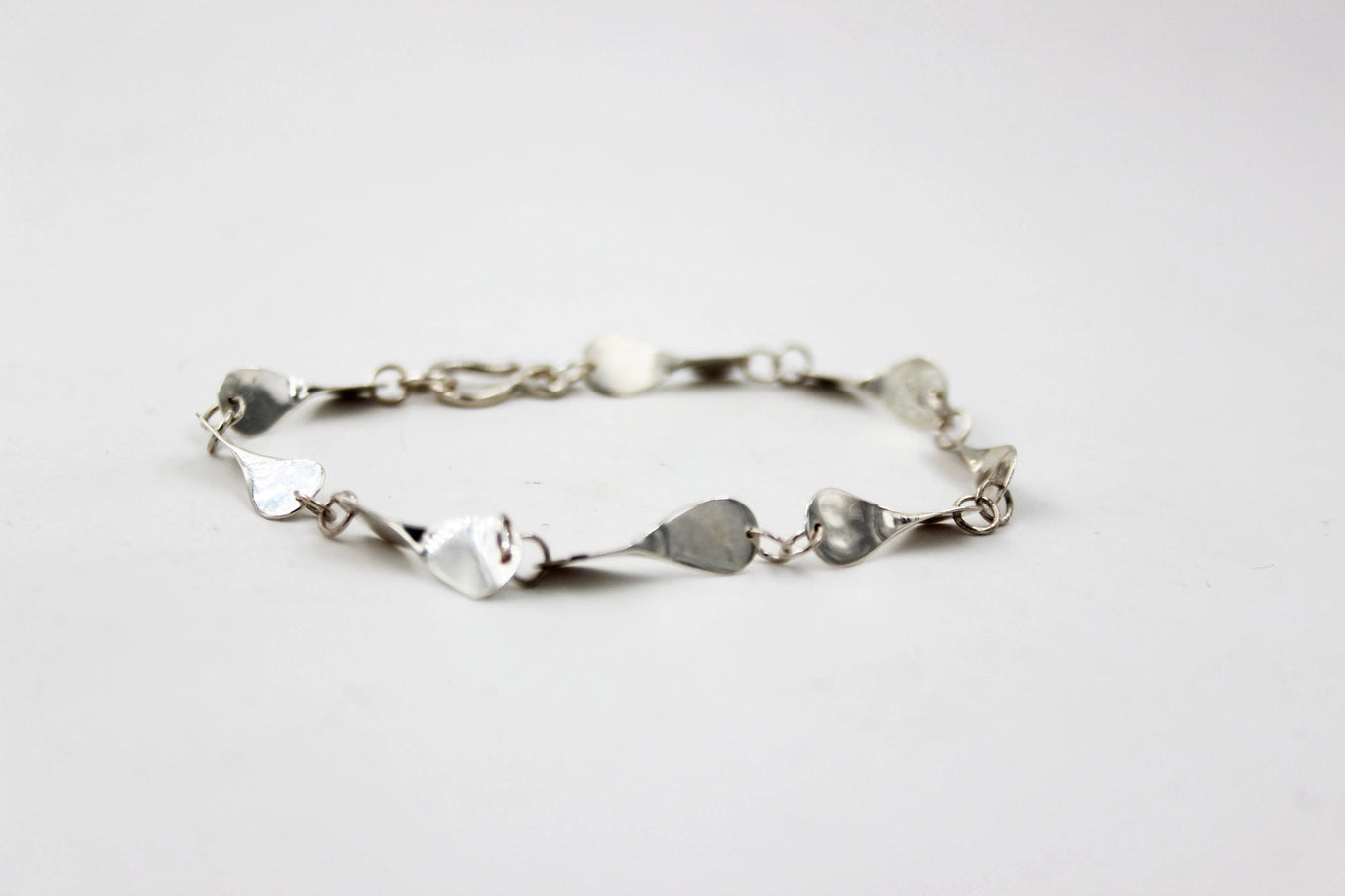 PetalChain Bracelet  MEDIUM  2.5 MM - Horizon and Stone 