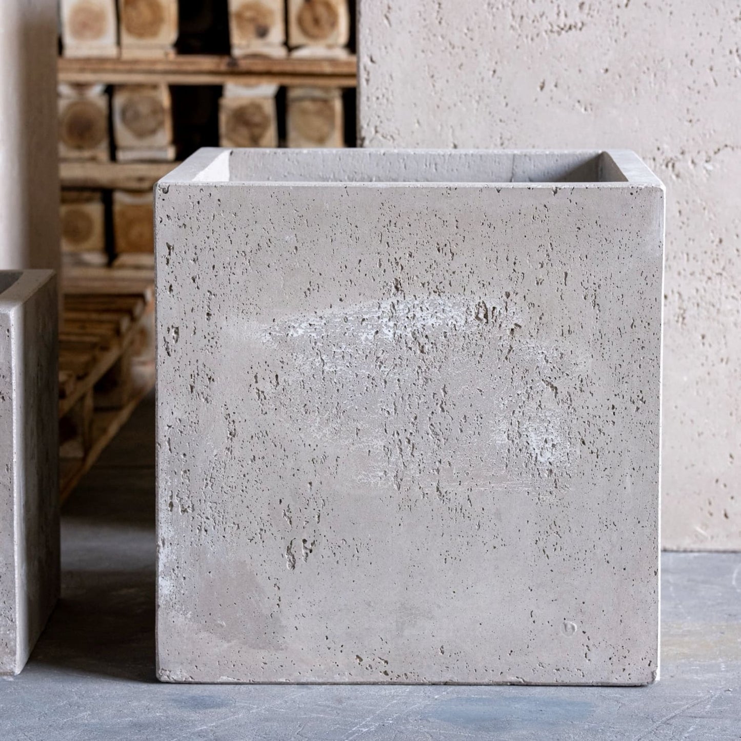 Cubrosa | Truffle – 40cm Large Concrete Cube Planter – 38L Square Plant Pot - Horizon and Stone 