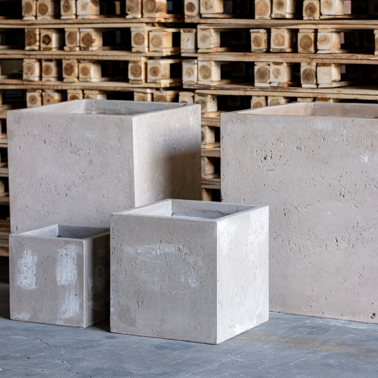 Cubrosa | Truffle – 40cm Large Concrete Cube Planter – 38L Square Plant Pot - Horizon and Stone 