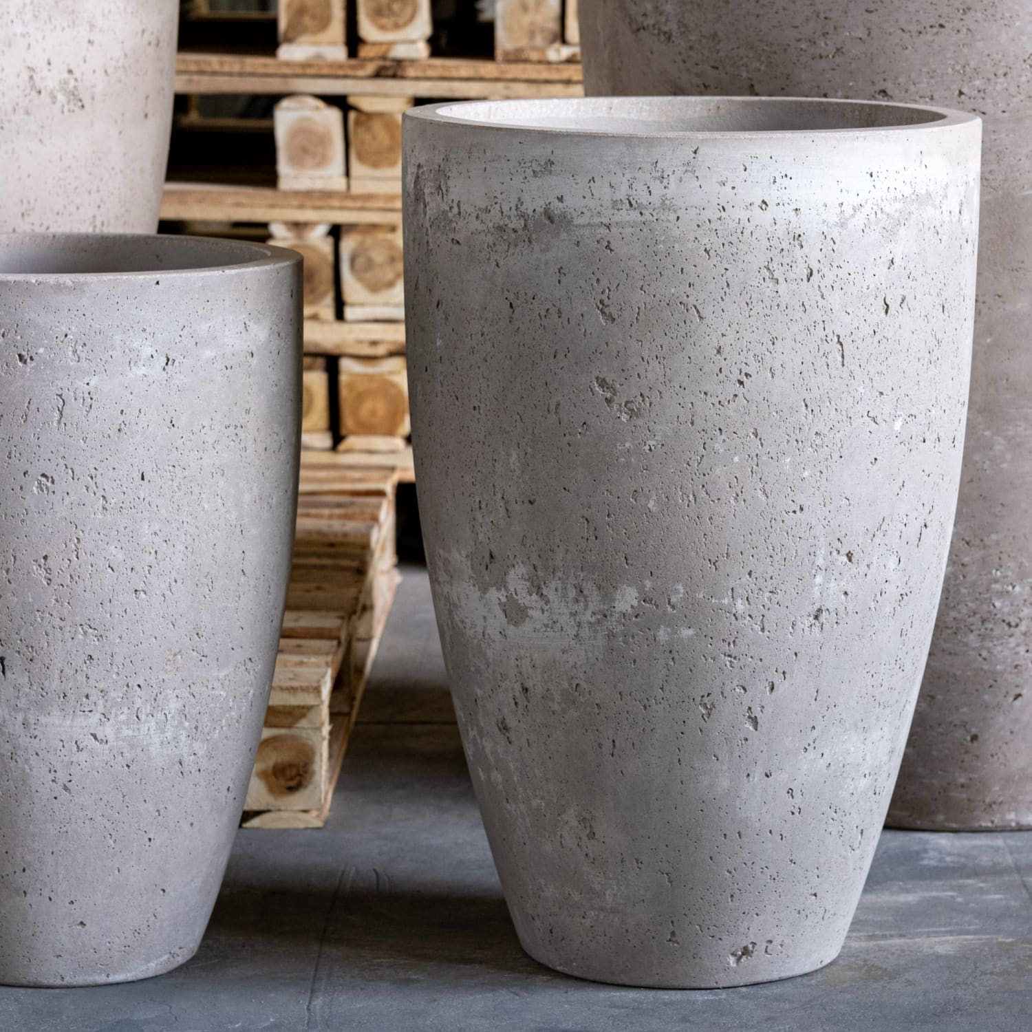 Vessara | Truffle – 100cm XXL Tall Concrete Planter – 172L Round Plant Pot - Horizon and Stone 