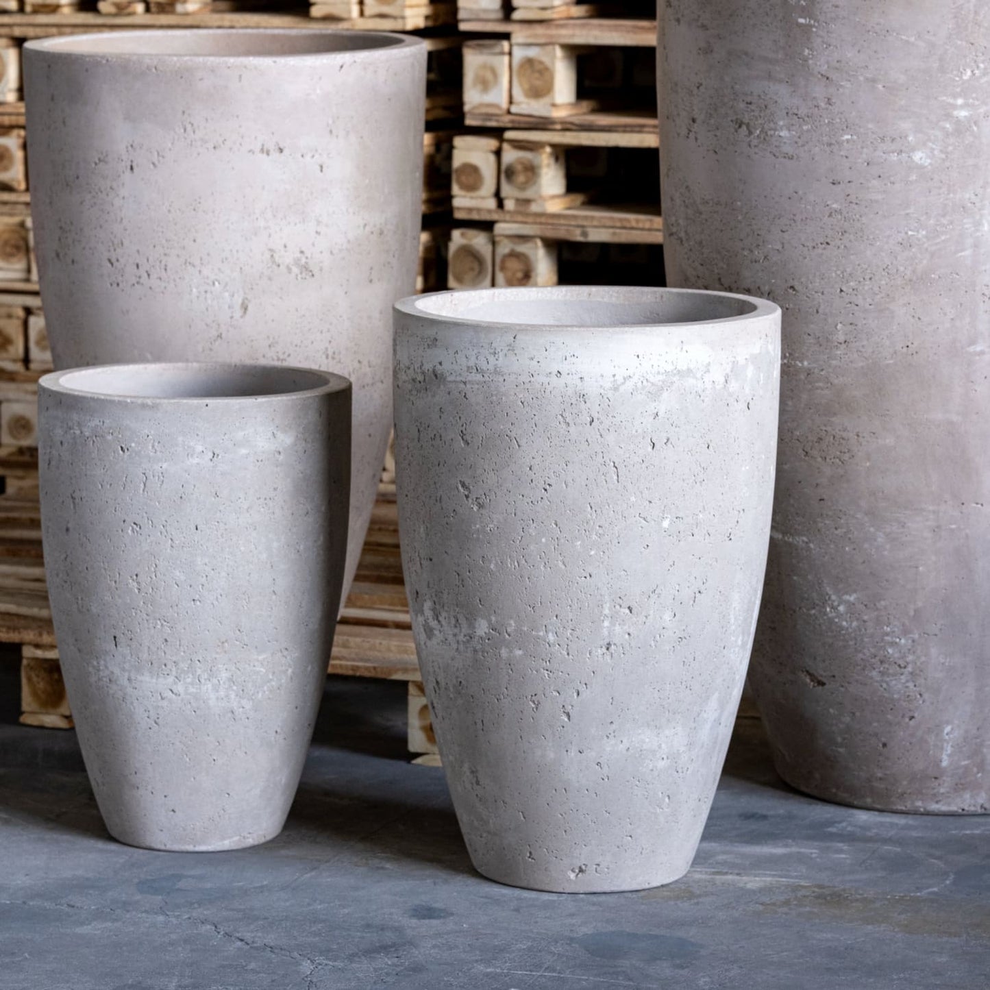 Vessara | Truffle – 100cm XXL Tall Concrete Planter – 172L Round Plant Pot - Horizon and Stone 